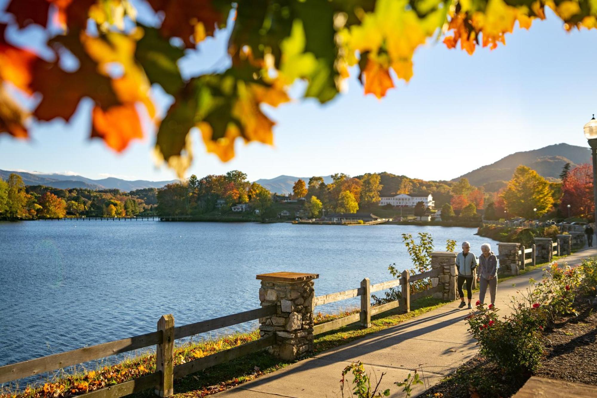 Hood Lower Lake Junaluska Exterior photo